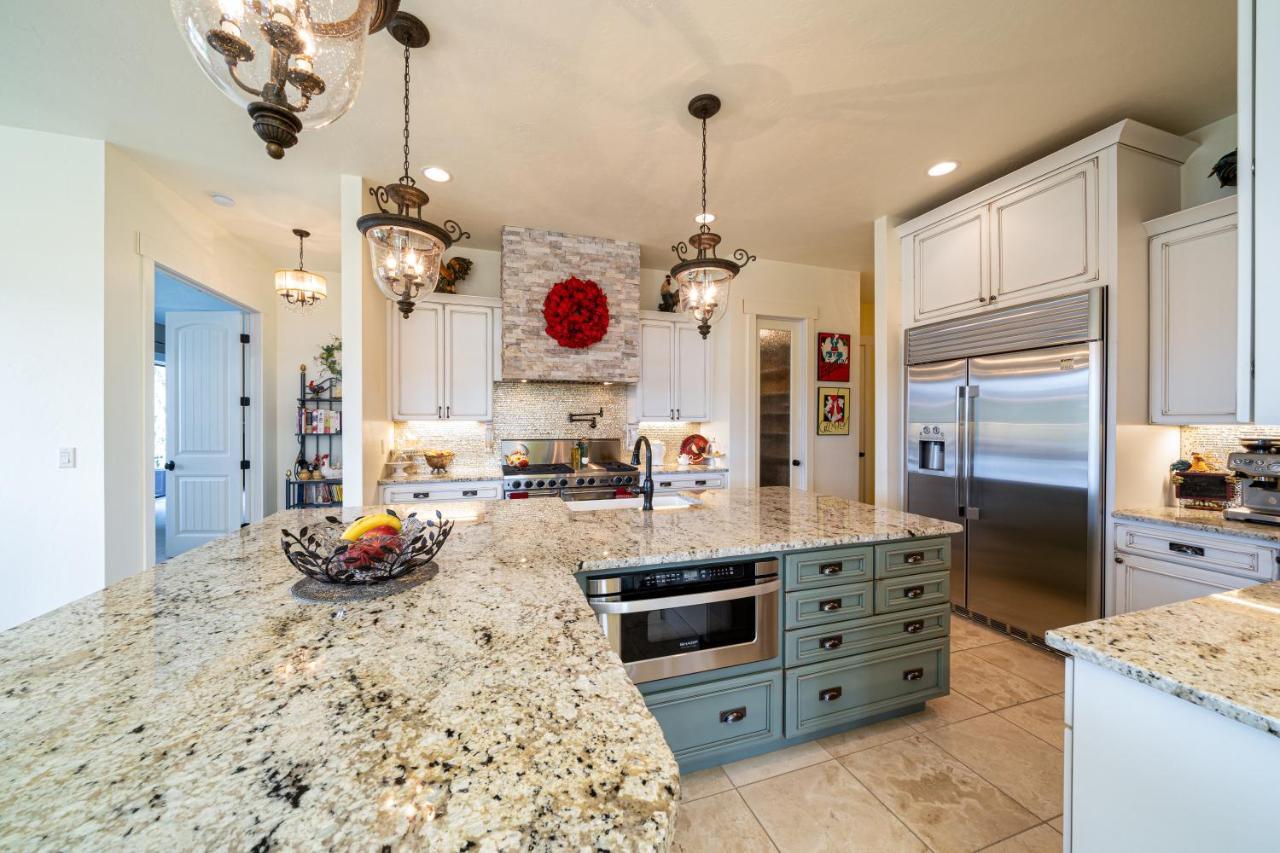 Lake'S Edge Tuscan Lodge Manson ภายนอก รูปภาพ